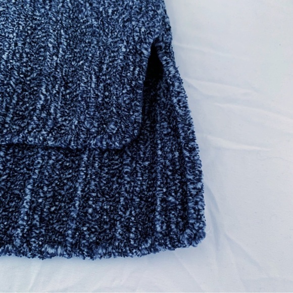 Orvis Navy Chenille Tunic Sweater Size Medium - Picture 9 of 11